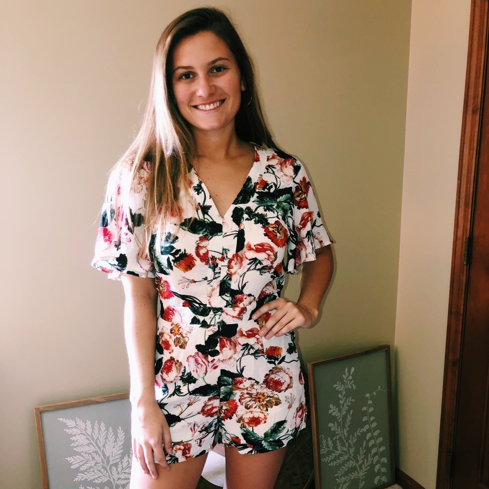 Floral Romper! Bought in Venice Italy 🇮🇹